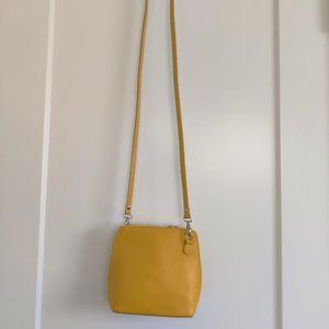 Vera Pelle Italian yellow crossbody bag